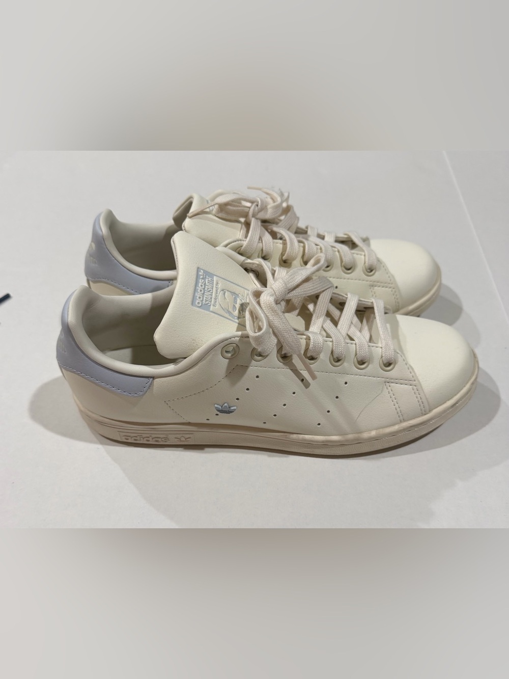 ADIDAS WOMENS STAN SMITH US SIZE 8 off white halo blue IE0461
